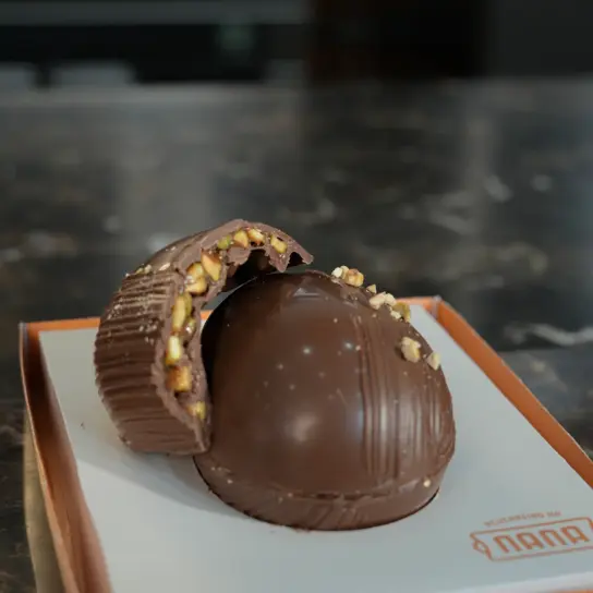 OVO DE PÁSCOA – PÉ-DE-MOLEQUE DE PISTACHE