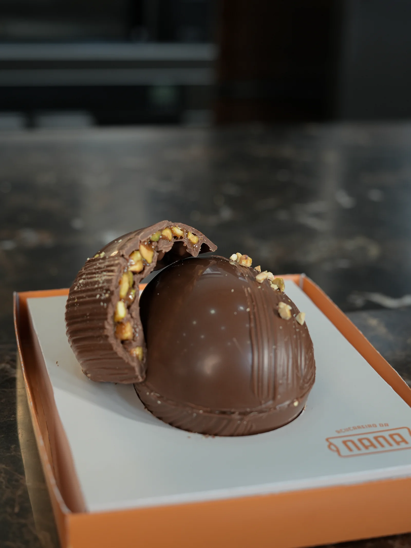 OVO DE PÁSCOA – PÉ-DE-MOLEQUE DE PISTACHE