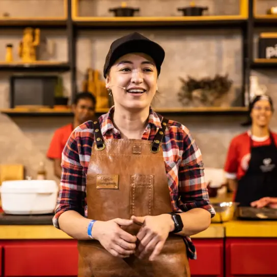 Lígia Karazawa, a chef que comanda os bastidores do Fire Pit by Santander em São Paulo