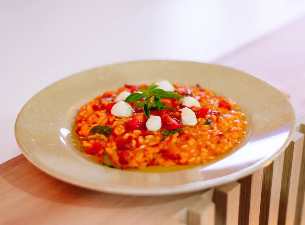 Risoto de tomate e queijo de cabra
