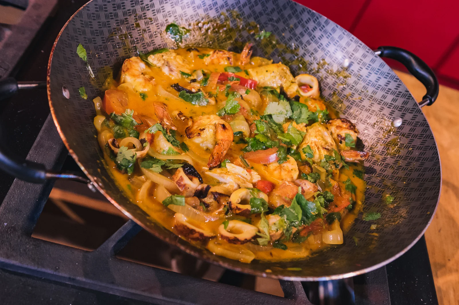 Moqueca bahiense de frutos do mar