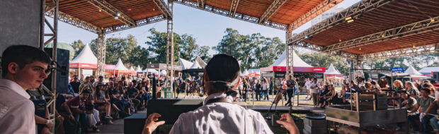 TEMPERATURA NAS ALTURAS No Fire Pit, você tem a oportunidade de assistir a aulas e rodas de conversa…